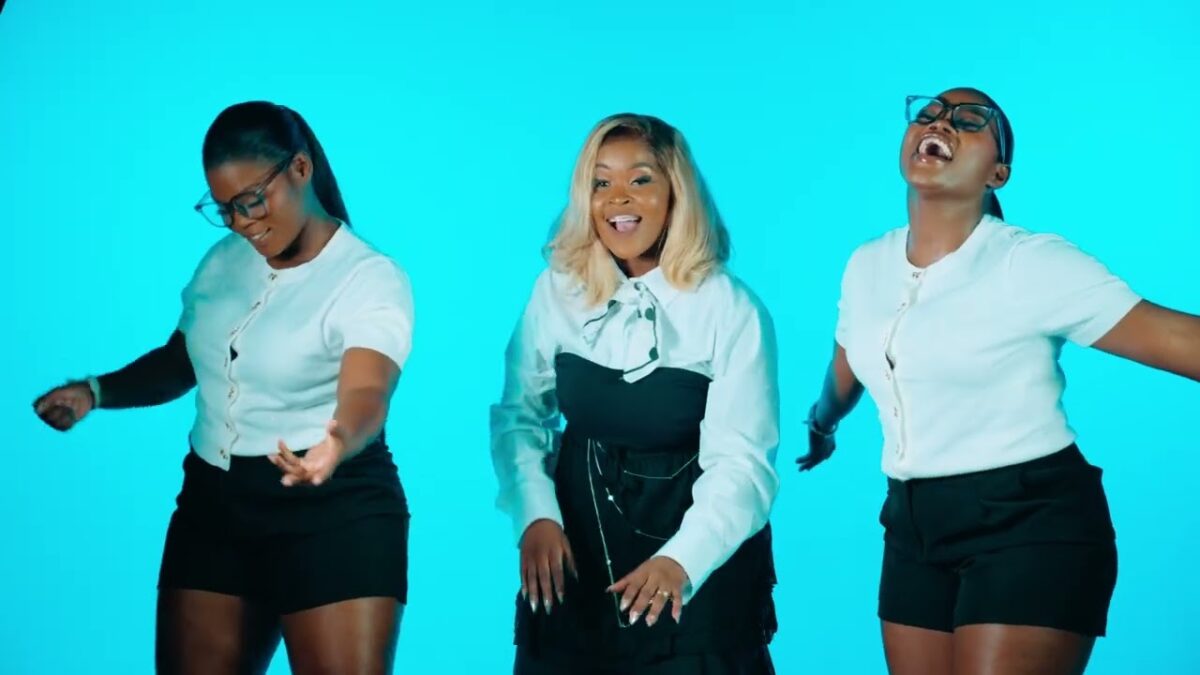 Q Twins - Q Twins & Shandesh - Bekumnandi (Official Visualiser)