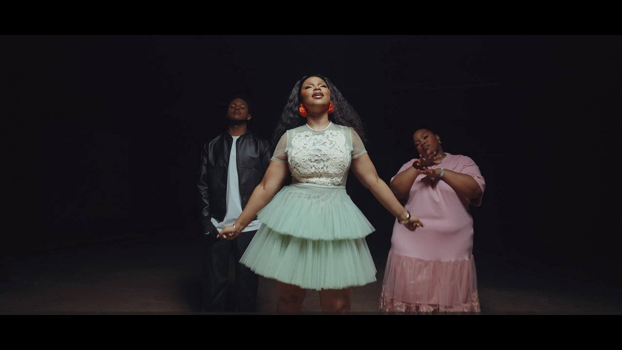 Trechyson Molly vx, Jinger Stone & MaWhoo – Botshelo Ke Eng 2.0