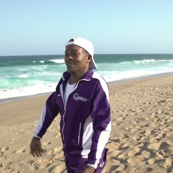 UQhosha Ngokwenzakwakhe – Emzini yabantu